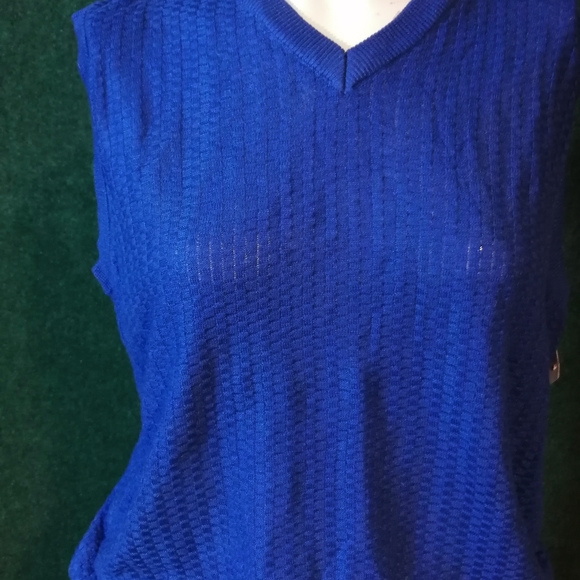 Lightweight vest sweater - Picture 2 of 8